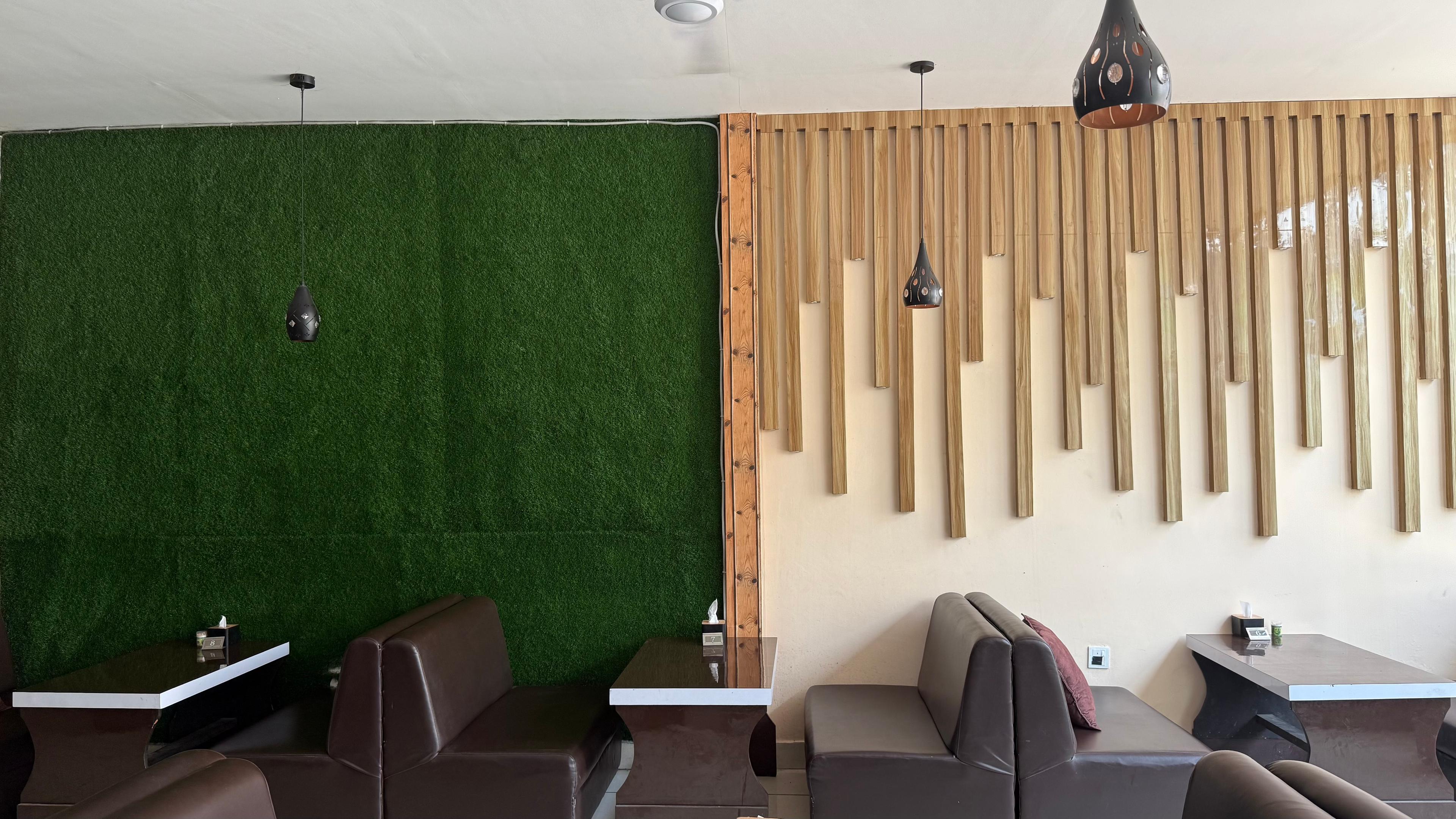 Foodland Cafe & Restro mission